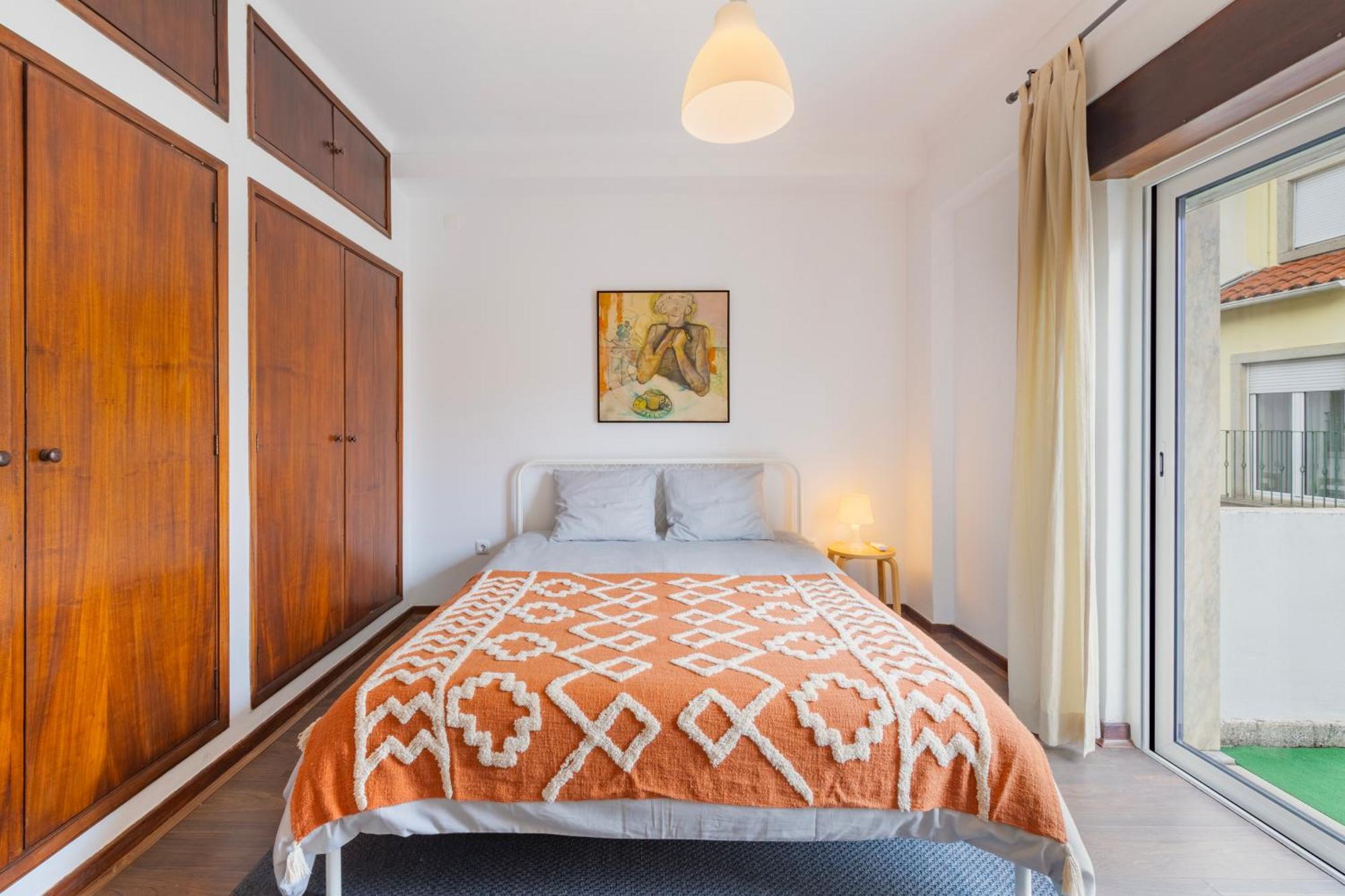 Cosy Remodeled Apartment In The City Center Fundão Esterno foto