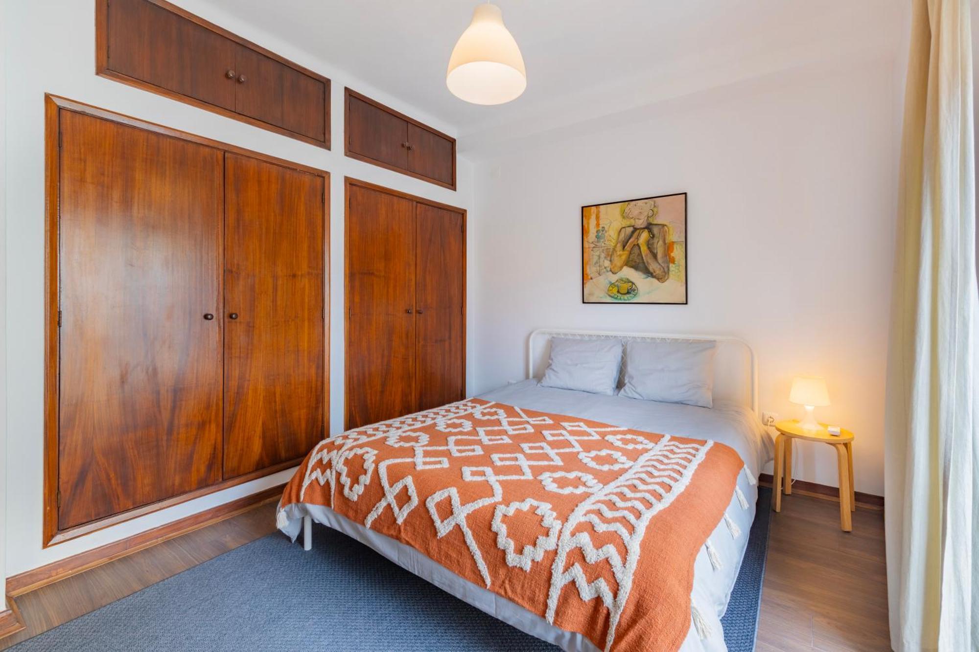 Cosy Remodeled Apartment In The City Center Fundão Esterno foto