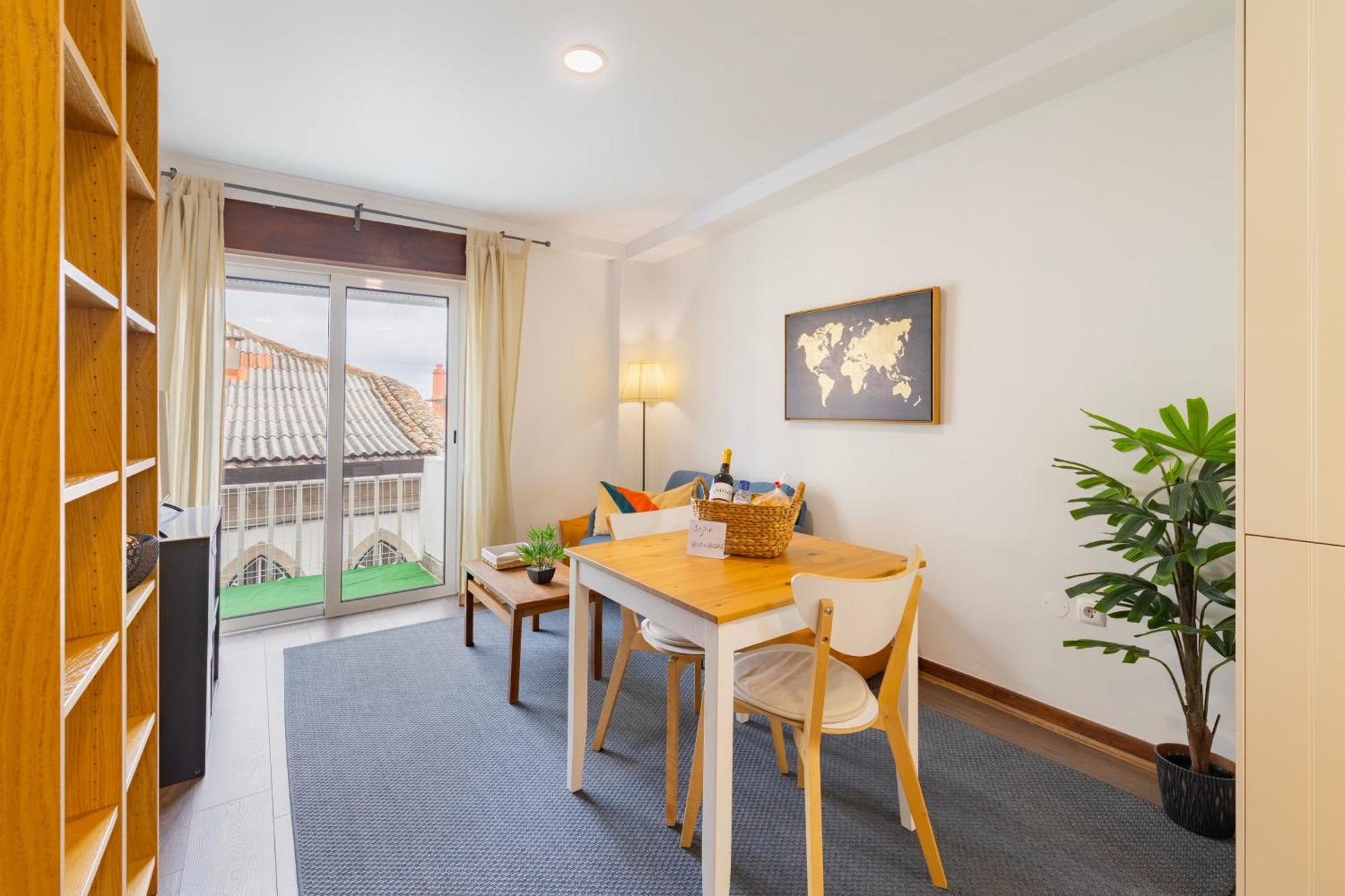 Cosy Remodeled Apartment In The City Center Fundão Esterno foto