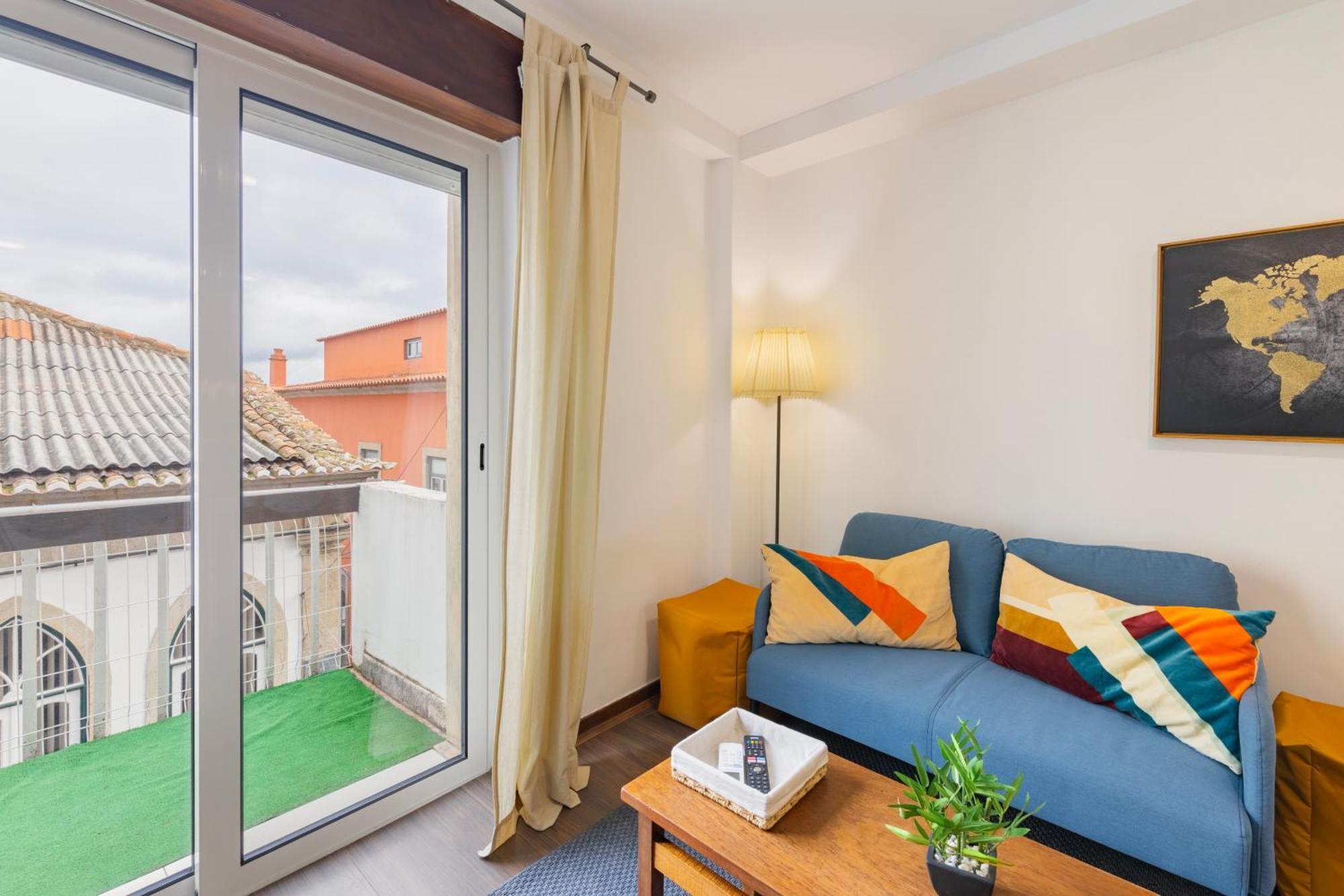 Cosy Remodeled Apartment In The City Center Fundão Esterno foto