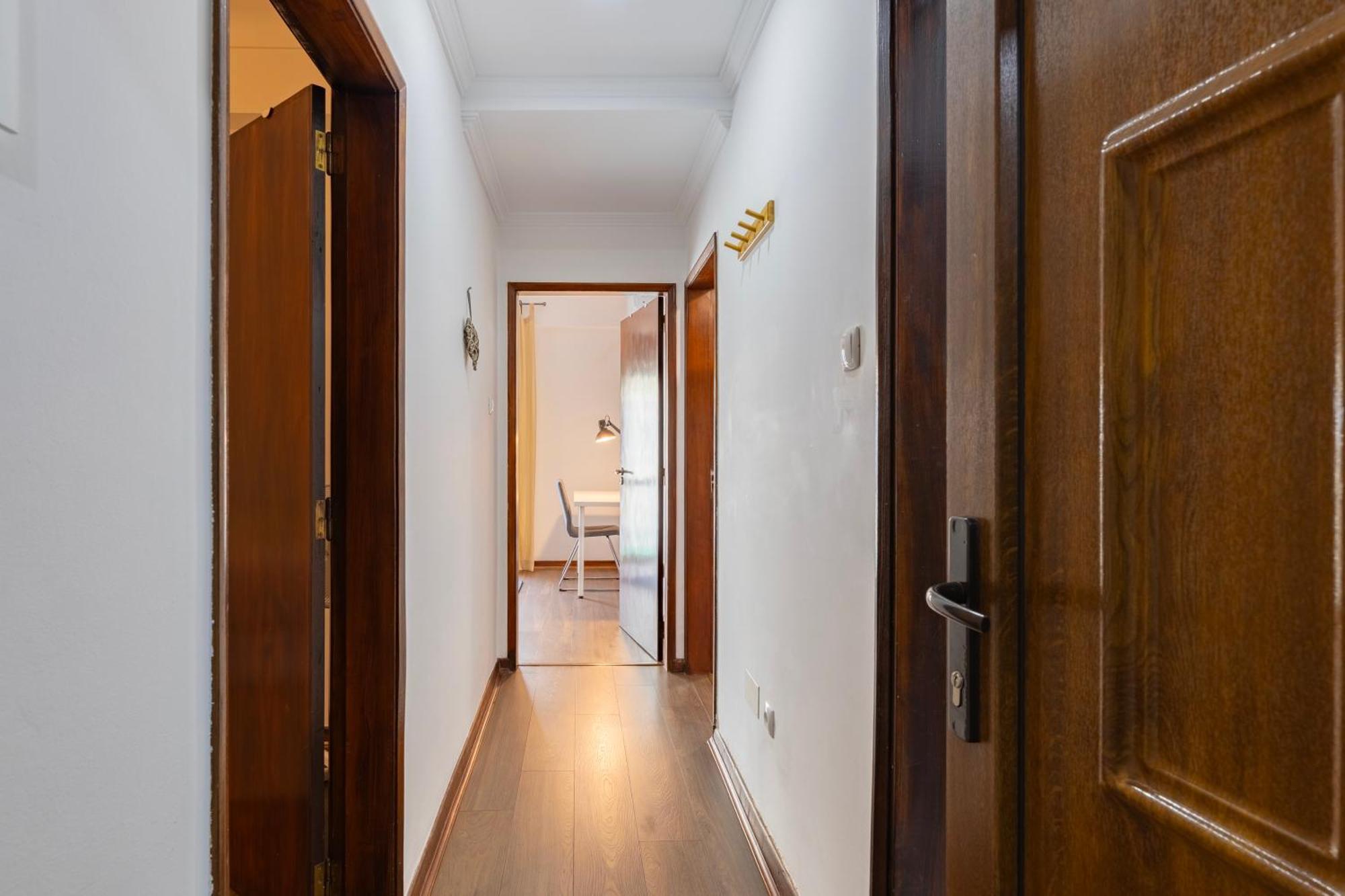 Cosy Remodeled Apartment In The City Center Fundão Esterno foto