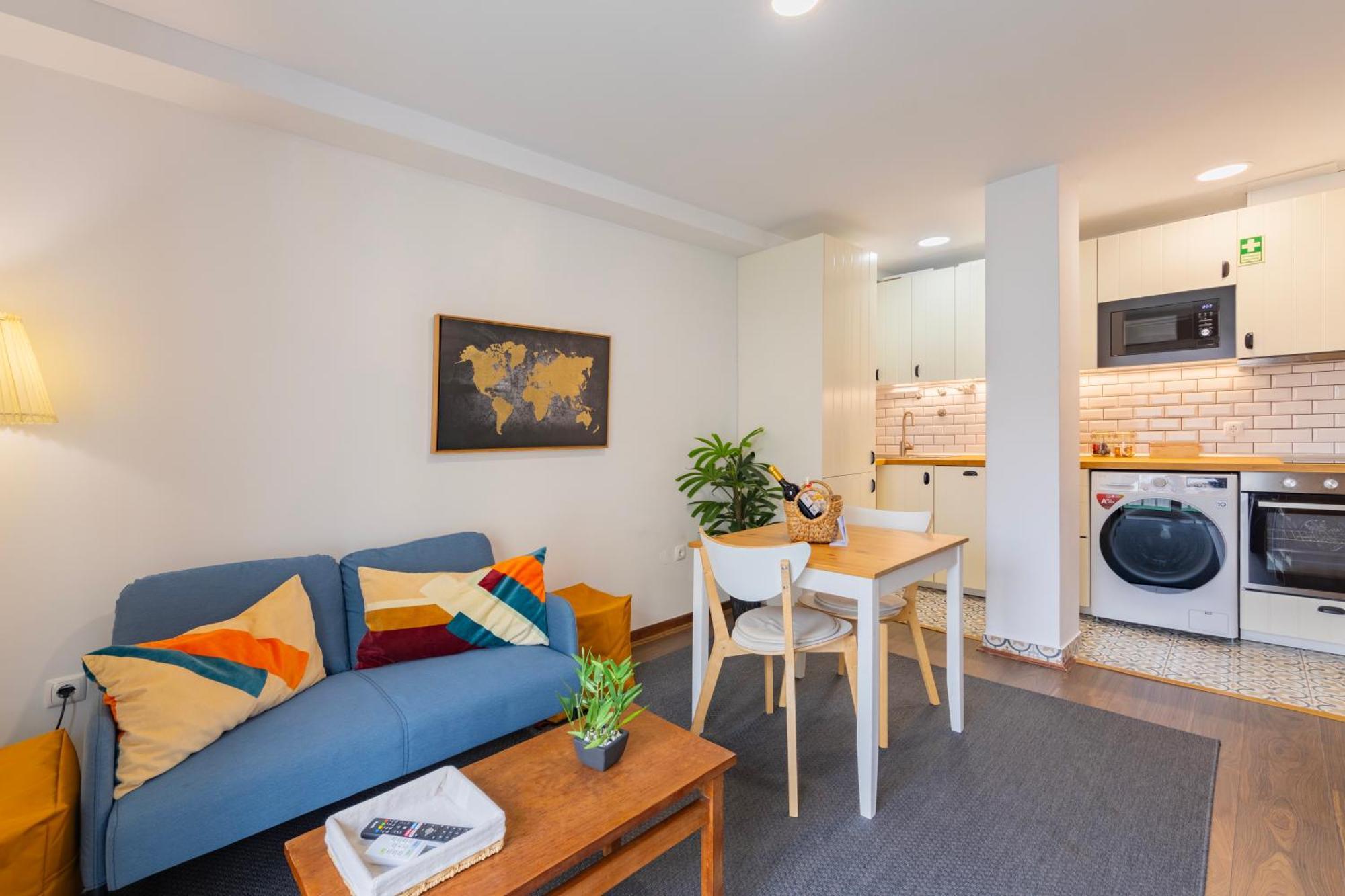 Cosy Remodeled Apartment In The City Center Fundão Esterno foto