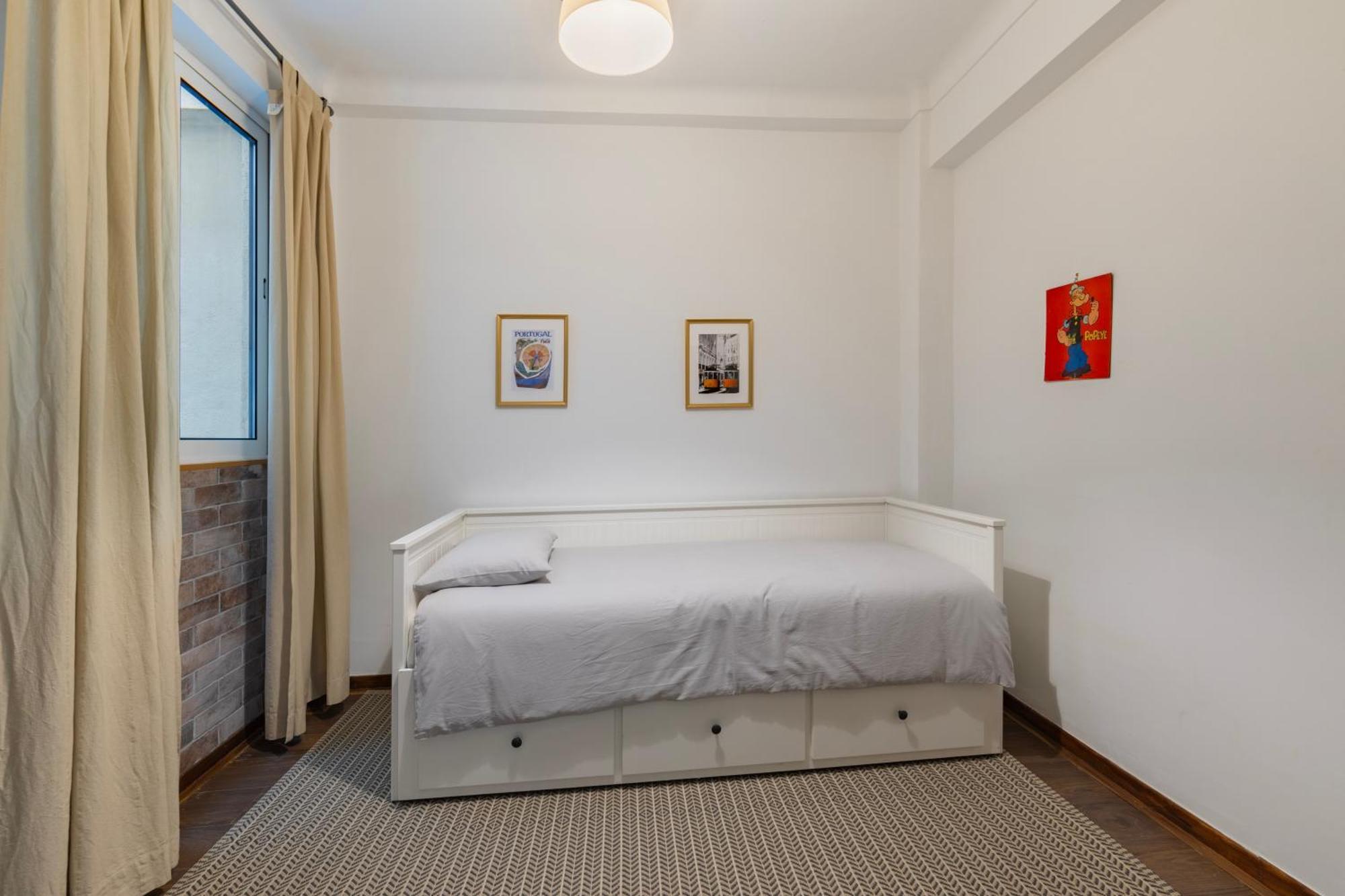 Cosy Remodeled Apartment In The City Center Fundão Esterno foto